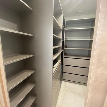 Proche Plage ,Lumineux, Confort Et Bien Situe Villa Meze Luaran gambar