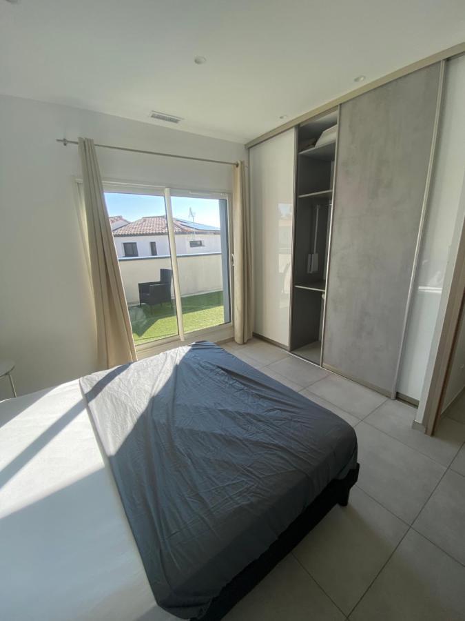 Proche Plage ,Lumineux, Confort Et Bien Situe Villa Meze Luaran gambar